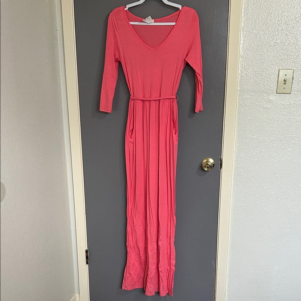 Women's Coral Maxi Dress with Waist Tie and Scoop Neck with Pockets -Medium